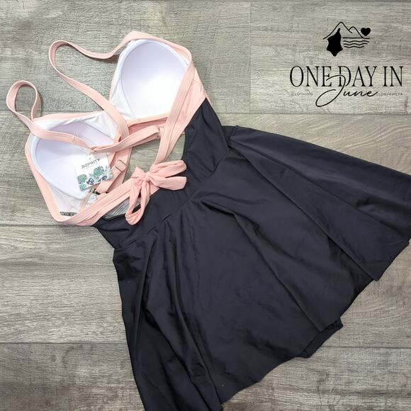 B2Prity Twist Front Cut Out Tie Back Swimdress One Piece Swimsuit Size M - Picture 7 of 7